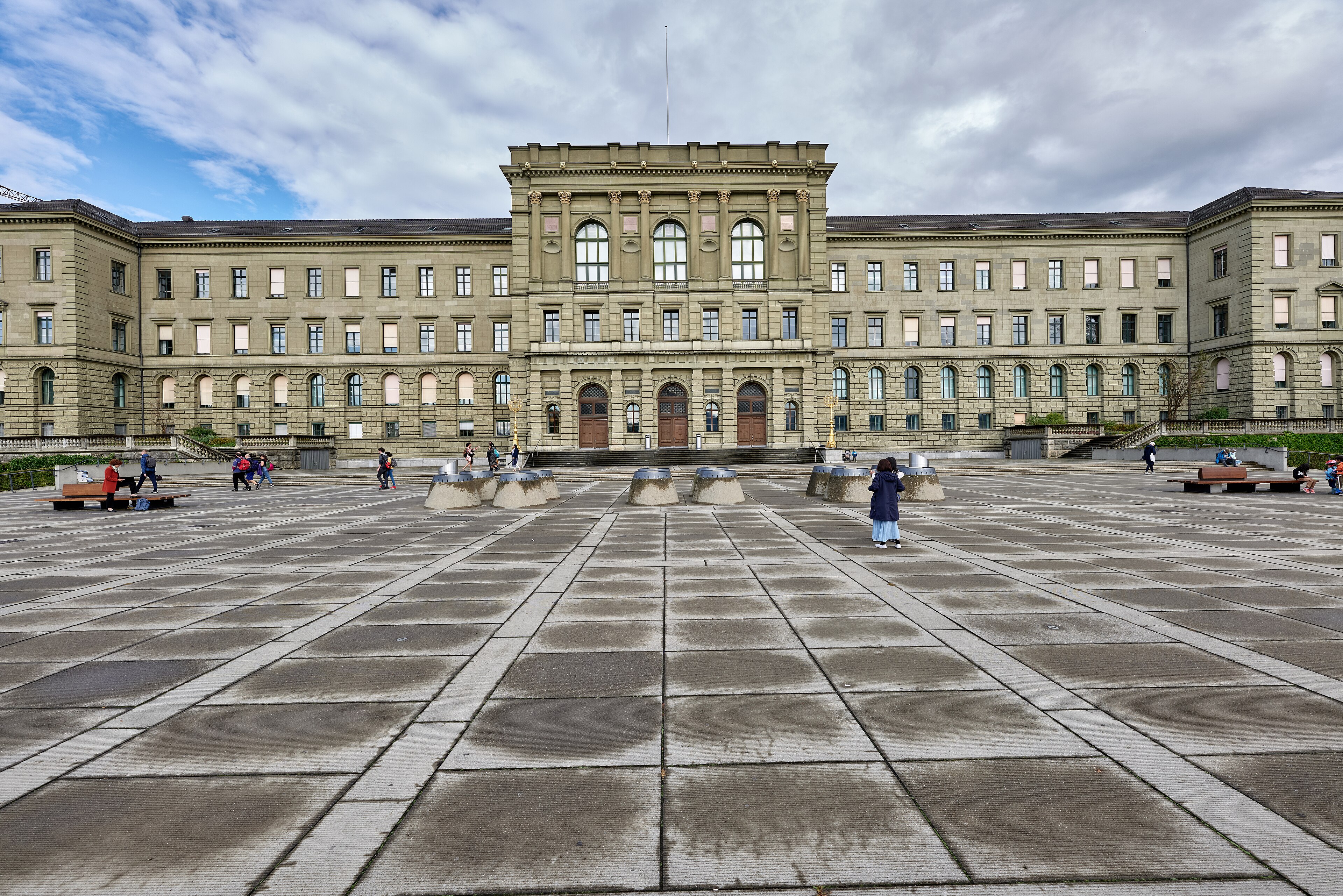Главное здание ETH Zurich